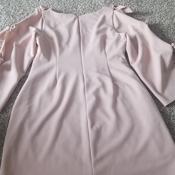 Vince Camuto dress - Picture 4 of 4